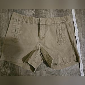 Gap Stretch khaki shorts Size 1